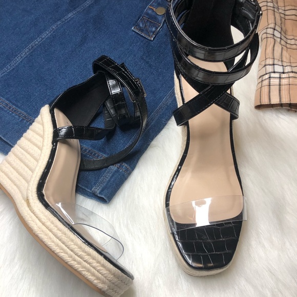 Clear and back wedges! Beautiful and comfortable for long wear. - Picture 6 of 7